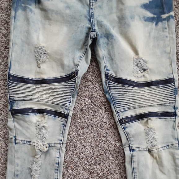 Jeans - Picture 7 of 9